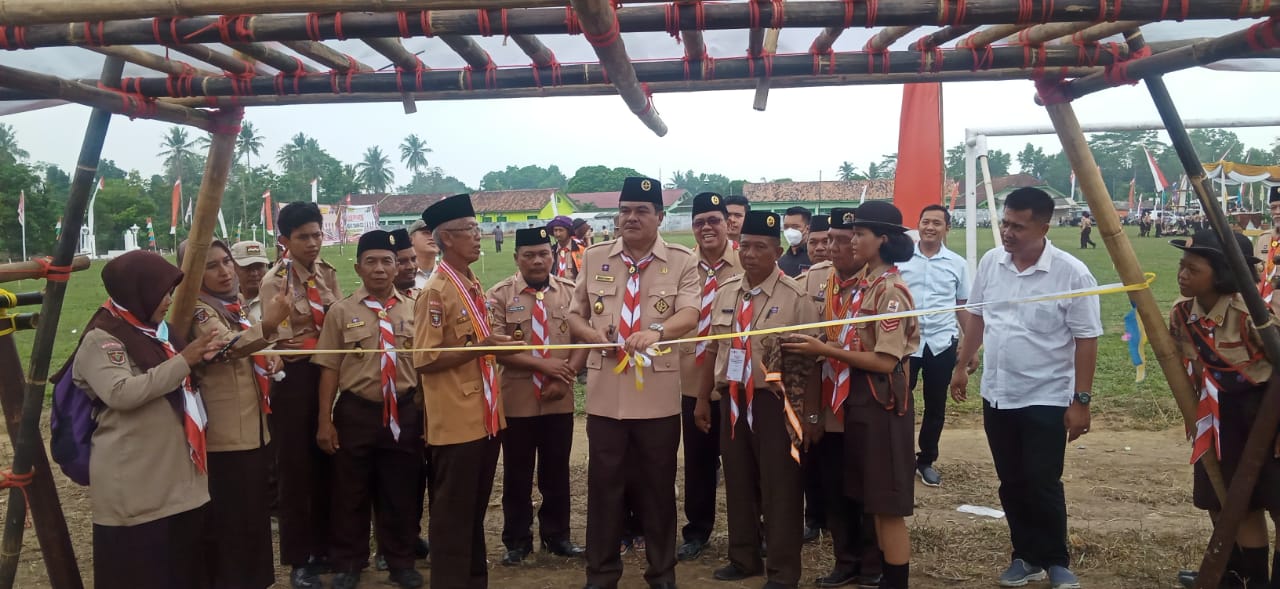 Peringatan HUT Pramuka ke-61 di Lapangan Sritejokencono.