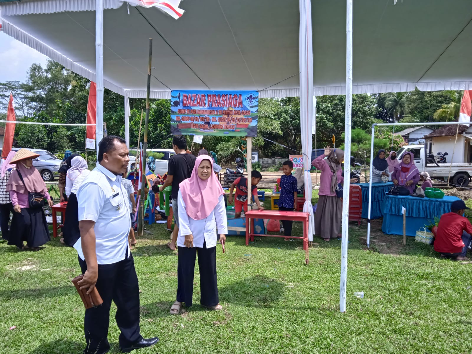 Monitoring/pantau persiapan kegiatan pramuka (kemah) di lapangan kampung sritejokencono.